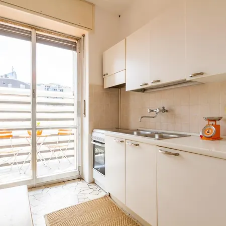 Palazzo Lombardia - Station - Bighome Apartmán